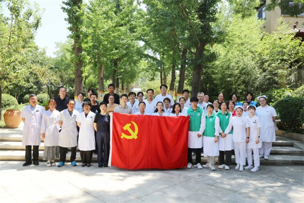 【汤医新闻】北京小汤山医院“医心为民”健康讲座与义诊活动走进金汤社区